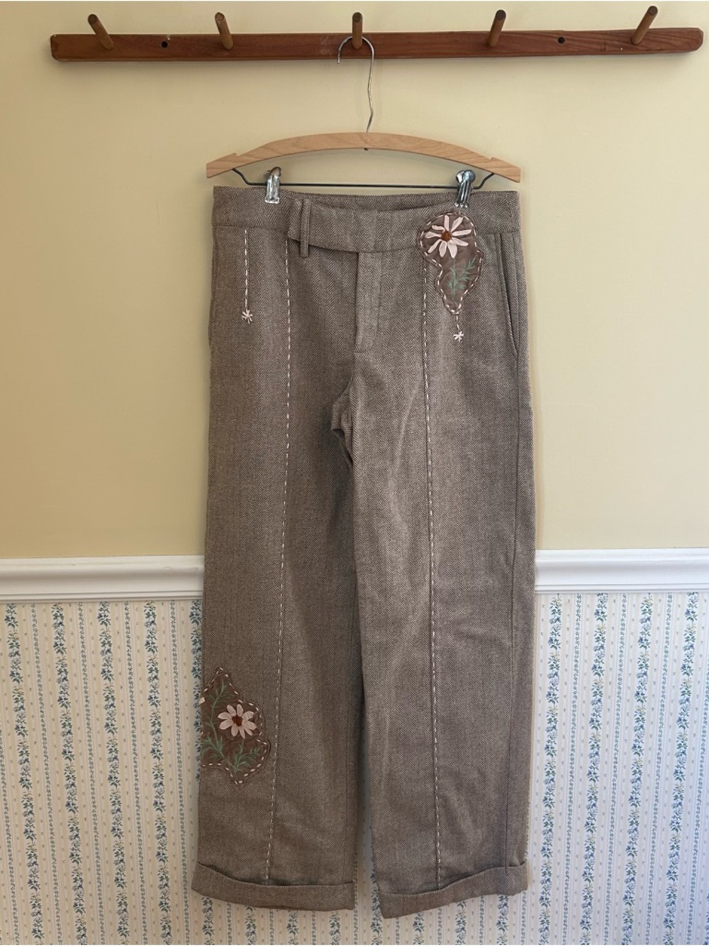 Snak Floral Embroidered Trouser Pants